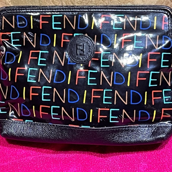 VINTAGE! Fendi multi color logo crossbody bag. Collectors item! - Picture 2 of 8